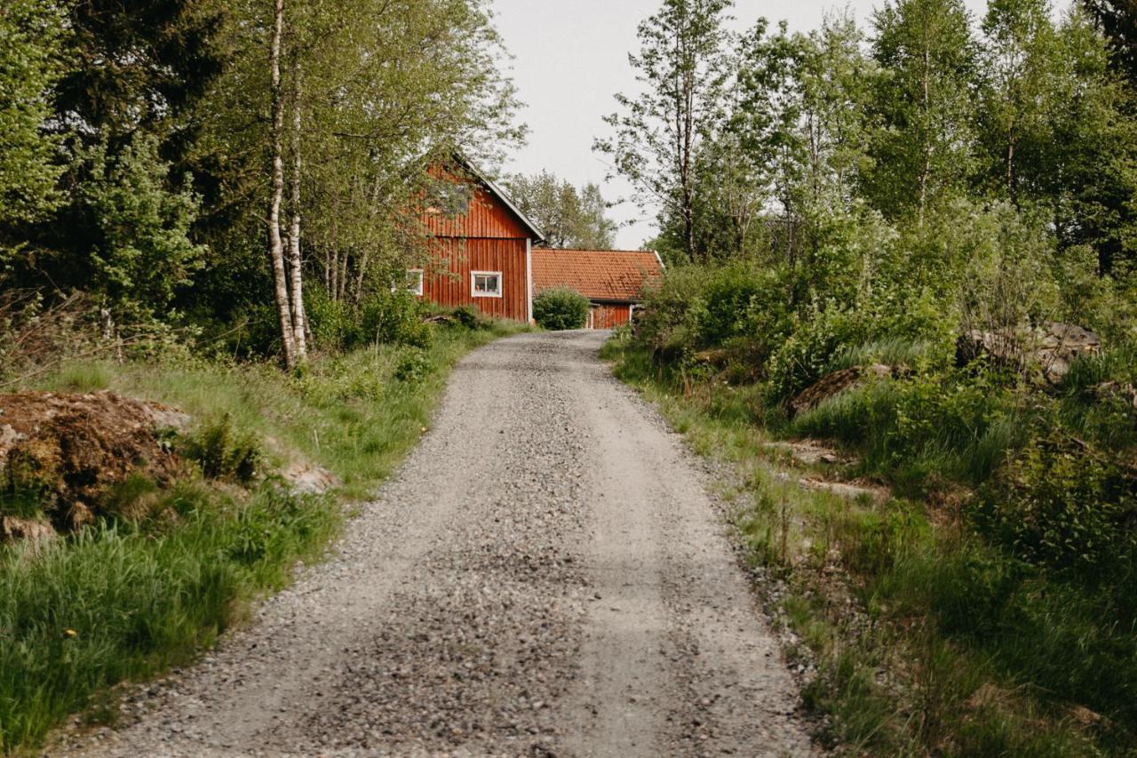 En Lantlig Idyll Med Skogen Precis Utanfoer Doerren! Villa Ullared Exterior photo
